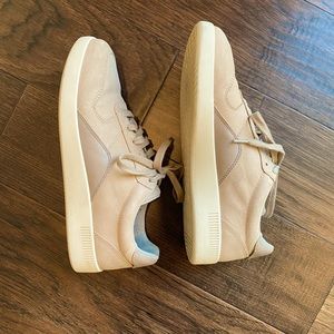 Pale pink everlane tread sneakers